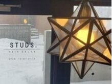 スタッズ(STUDS.)