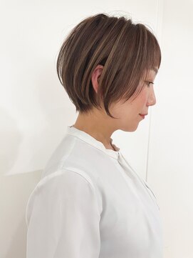 ジルブラン(JIL BLAN) 表参道ボブ白髪ぼかしハイライトショートボブカット30代40代