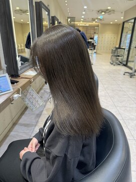 オリーブブラウン