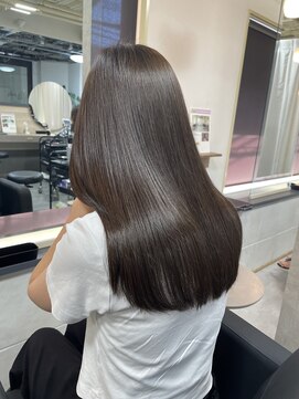 ユーリ(juli) 艶ブラウン