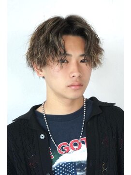 スタイル 茅ケ崎(STYLE) 【平山明樹】センターパートに合う縦落ちスパイラルパーマ