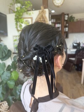 チル(Chill) 編み込みアップスタイル