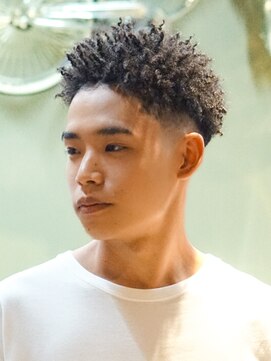 プロショップウェーブ(PRO SHOP WAVE) スペインカール/フェザーパーマ/メンズパーマ/テーパーフェード