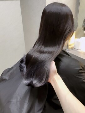 ARiA east byECLART新宿東口店 髪質改善 個室サロン【アリアイーストバイエクラート】 ラベンダーグレージュ×艶髪