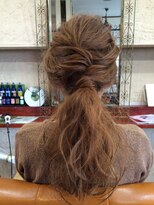 ギミック ヘア ファクトリー(gimmick hair factory) アンダーダウンポニーテール