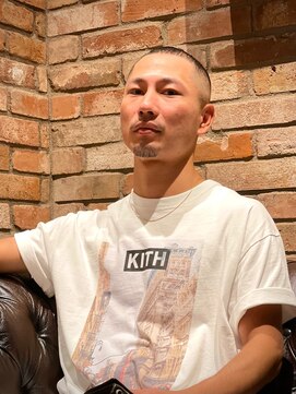 ヒロギンザバーバーショップ 丸の内店(HIRO GINZA BARBER SHOP) フェードカット×イージーパーマ【東京/丸の内/ストリートヘア】