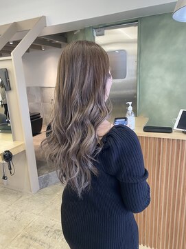 エイトオロク 那覇小禄店(EIGHT oroku) 【EIGHT 小禄店】　ミルクティーカラー