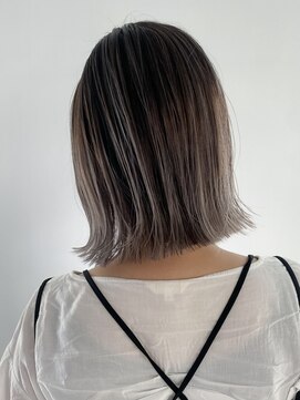 ヘアアンドビューティ ガーデン ベルモール店(HAIR AND BEAUTY GARDEN) くびれショートボブミルクティーベージュ前下がりボブ30代40代