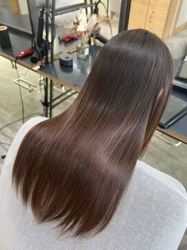 ラヴィエ(RAVIE) 【半田・髪質改善】縮毛矯正/トリートメント/マンツーマン