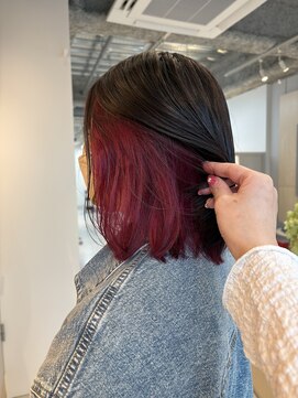 シダ(sida SAIIN) 【西村】20代30代赤インナーカラー推しカラー