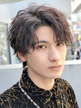 エリマバイフィフス 調布(elima by fifth) ツイストスパイラルパーマメンズマッシュセンターパートウルフ