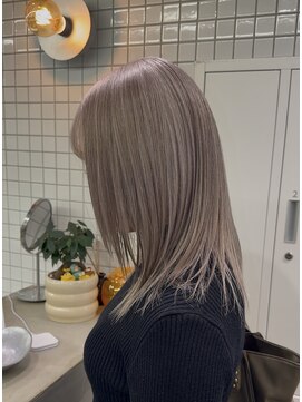 モニカ 原宿店(MONIQA) グレージュ