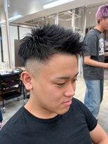 ルースト 南堀江店(ROOST)&nbsp;刈り上げセンターパート/波巻きツイストスパイラル/南堀江
