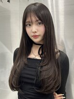 ロムーク 表参道(LOMKH)&nbsp;ワンホンレイヤーロングレイヤーカット顔周りスモーキーカラー