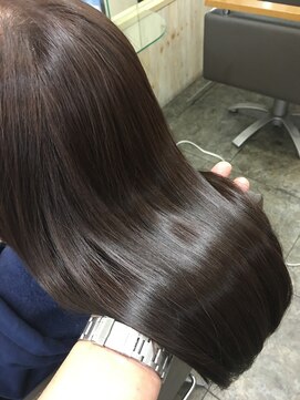 ヘアープロデュース フルブルーム 【髪質改善/縮毛矯正】ストレート20・30代