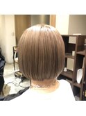 ハイトーンベージュ×王道ボブ