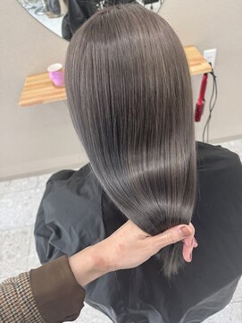 シカ 神戸三宮元町店(Cica) グレージュ 髪質改善 艶髪 透明感 アッシュ 三宮