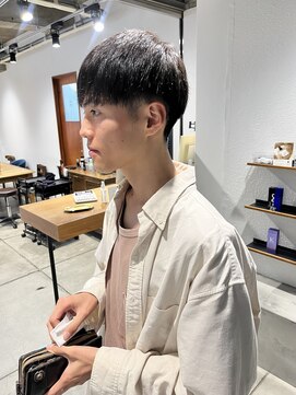 アイズ 海老名(AIZU) ナチュラルマッシュ ラウンドマッシュ ストレート 直毛 眉毛