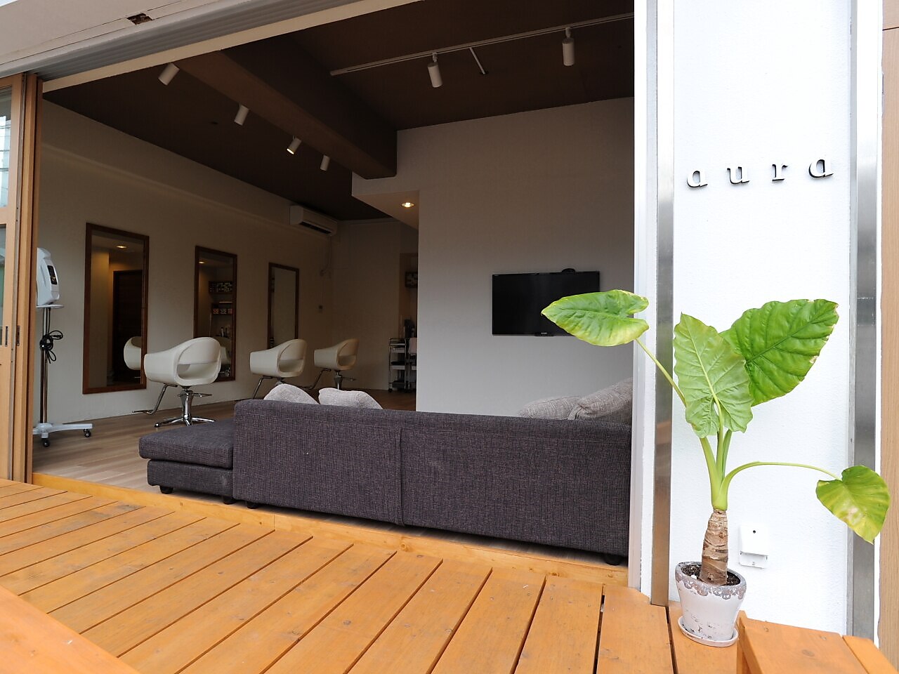 アウラ(aura)｜ホットペッパービューティー