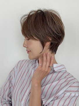 クク(coucou) 丸みくびれレイヤー×大人ショート