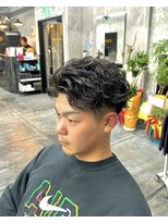 コワファースト長崎シャンプーボーイ 2nd(COIFF1RST 長崎 SHAMPOO BOY)&nbsp;刈り上げショートメンズカットフェザーパーマスパイラルパーマ