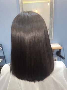 オンアンドオフ コウベ(ONandOFF KOBE) 髪質改善ストレートで朝の時短