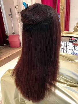 大嶋直樹の美容室 表参道 高難易度縮毛矯正＝手で乾かしただけです。本当です。