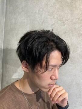 ヘアーサロン ルッホ(hair salon lujo) 前下がりゆるツイストセンターパート