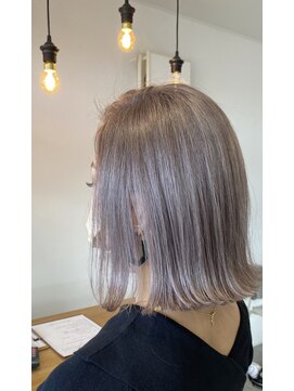 ヘアーメイク チョコ(hair make choco) ミルクティーベージュ×切りっぱなしボブ