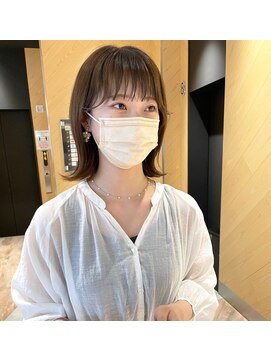 カミエ(kamie) ◎オリーブグレージュ 伸ばしかけボブ シースルーバング 三宮