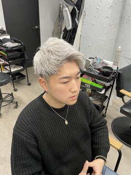 ヘアスタジオワン 藤沢店(HAIR STUDIO ONE) ホワイトベージュショート