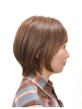 黄ぐまくん美容室 ショート　レイヤー
