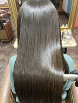 エヌトゥーナ 表参道(Ntuna)&nbsp;オリーブ×ベージュ