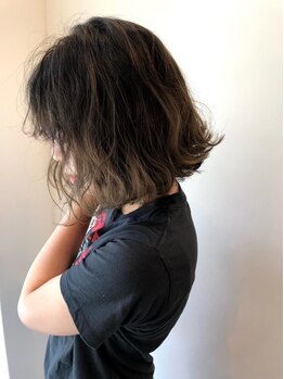 ゆき美容室の写真/髪へのダメージを最小限にして艶感ある仕上がり◎色持ちも良く、綺麗な発色はお任せ◇