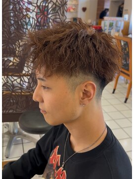 ラ ポルト ドゥ サワ(La Porte de SAWA) 長野市美容室/ツーブロック刈り上げアップバングショート