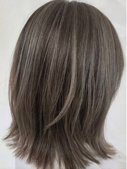 一人一人に似合うカラーをご提案！ツヤ感のあるカラーで、あなたの魅力を引き出してくれる♪白髪染めもOK！