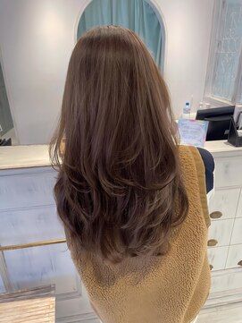 レイラバイアフロート 吉祥寺(Lila by afloat) レイヤーカット／顔まわりレイヤー／くびれミディアムレイヤー