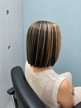 グラッジ 池袋(GLADGE) ボブ×アンブレラカラーで魅せるコントラストデザイン