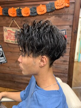 エイト(AITE) ツイストスパイラルパーマセンターパート<理容室>川口鳩ヶ谷29