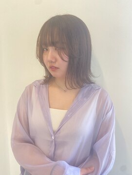 ルーチェ(Luce) アッシュベージュ切りっぱなしボブ