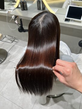 ロンドメリア 天神大名店(Lond Melia) ★グレージュカラー斜めバングデザインカラーシルキー ベージュ