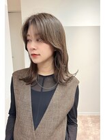 バリー(VALLEY)&nbsp;大人のミディアムレイヤースタイル