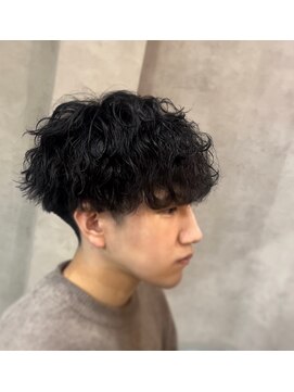 ターフタカサキディエル(TURF TAKASAKI D.L) 波巻きスパイラル／刈り上げマッシュ