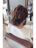 ロアナ 六本木(LOANA ROPPONGI)&nbsp;下目のルーズアップスタイル