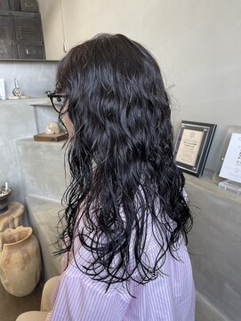 シアン(cyan) ウェット質感のしっかりウェーブパーマ