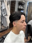 センターパートテーパーフェード