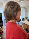 オリーブベージュ×ショートボブ
