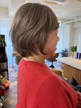 ラナ(LANA) オリーブベージュ×ショートボブ