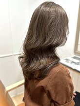 レイヤーカット×透明感カラーで可愛い垢抜けヘアに