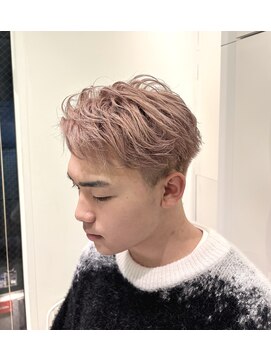 リバード(reverd) ホワイトピンクベージュ/フェザーショート